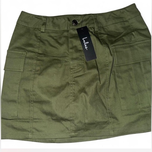 Trendsetting Aura Olive Green Cargo Mini Skirt - Picture 5 of 7
